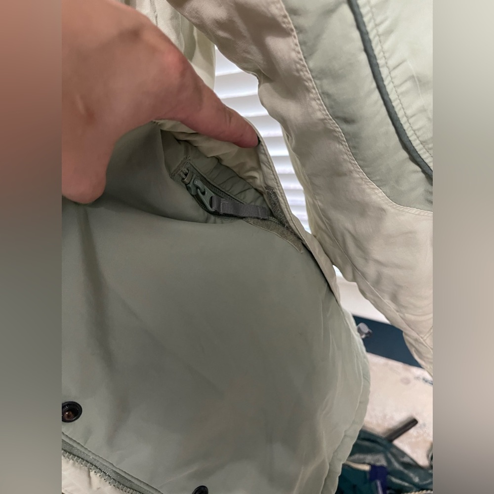 Columbia Jacket - Picture 2 of 8